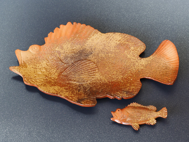 メバル形の特製食器類